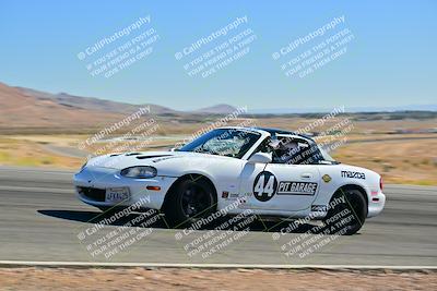 media/Oct-18-2025-Extreme Speed (Sat) [[d6d7e1fef1]]/Group 2 Green/Session 2 (Turn 3)/